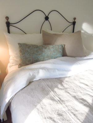 linen, sheets, bedding, duvet cover, pillows, nikkidesigns, canada