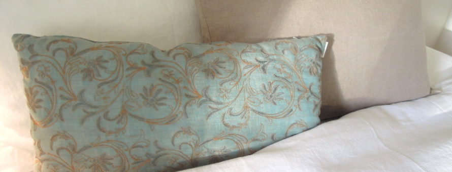 linen, pillows, custom, nikkidesigns, canada