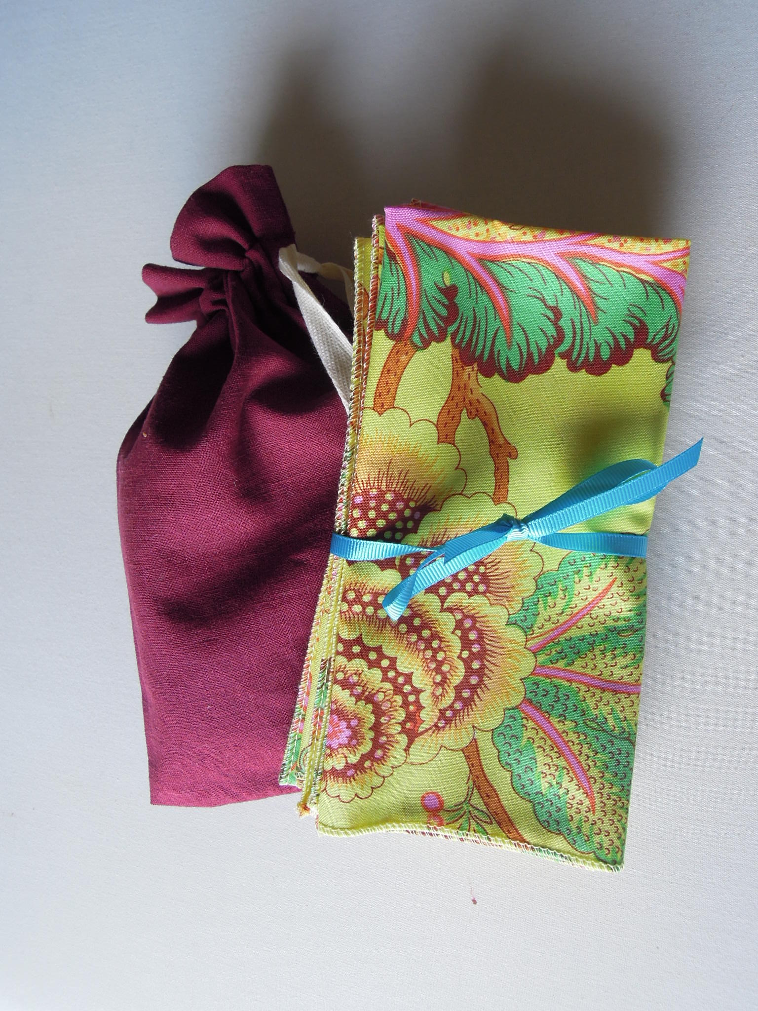 December Giveaway – Colourful, Organic Cocktail Napkins!