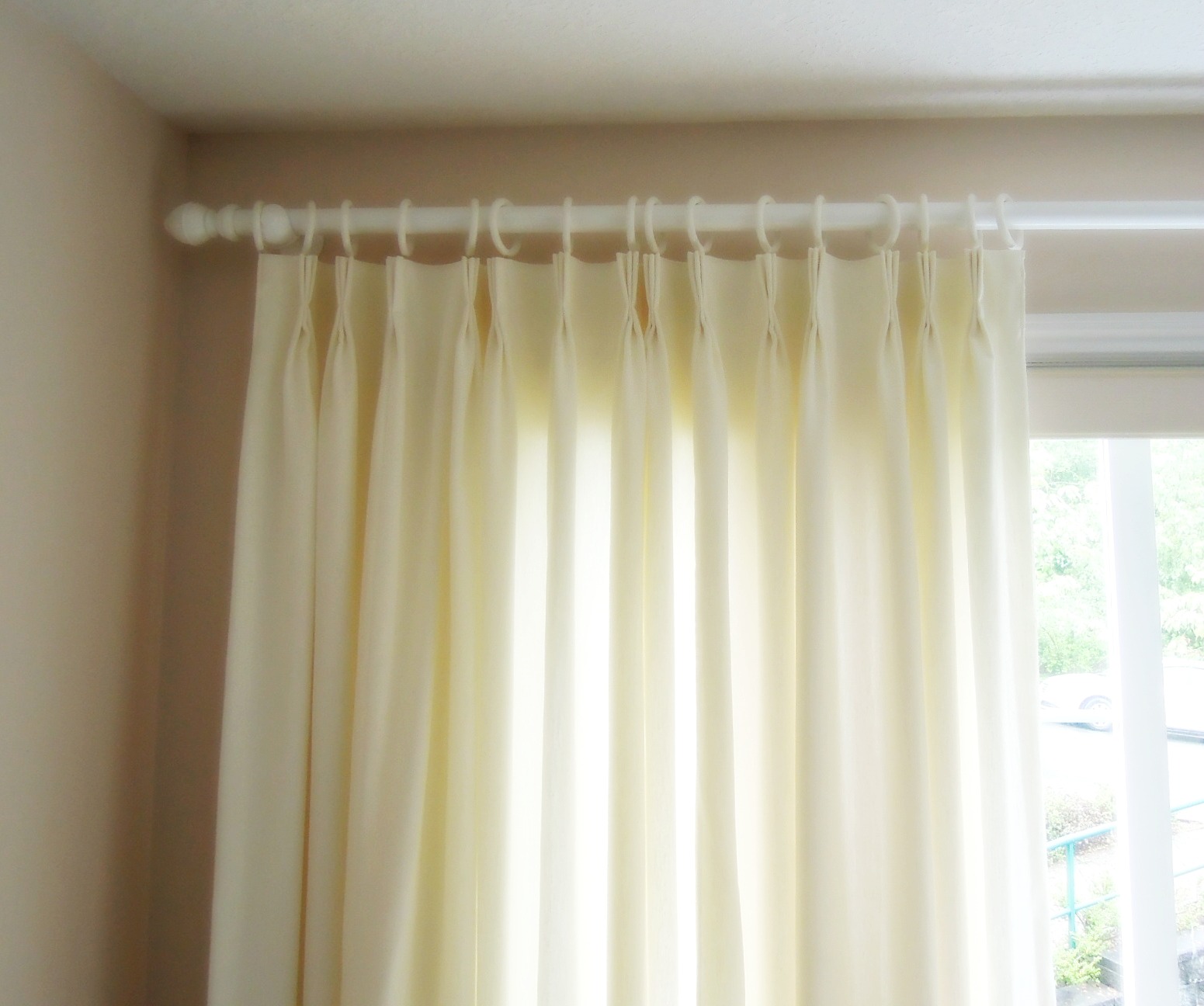 curtains, natural, pleated, casual
