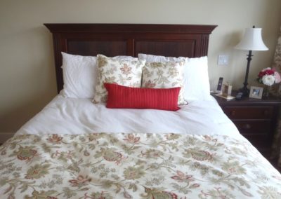bedding, red and white, floral bedding