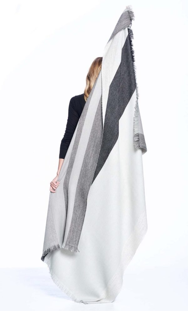 Alpaca throw