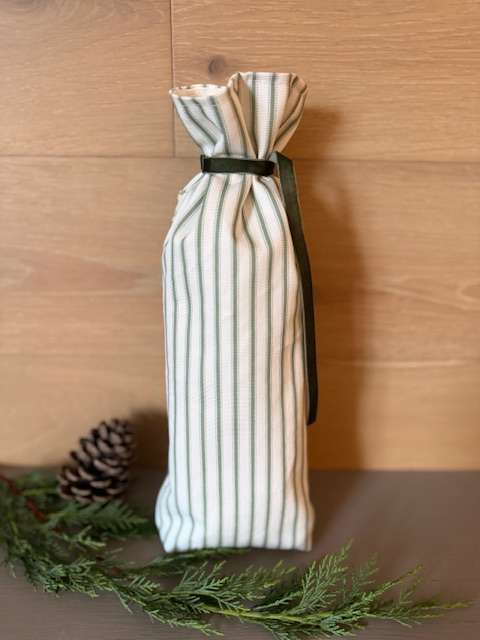Bottle Gift Bag with Velvet Tie - Image 9