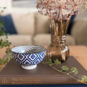 vintage vignette brown and navy